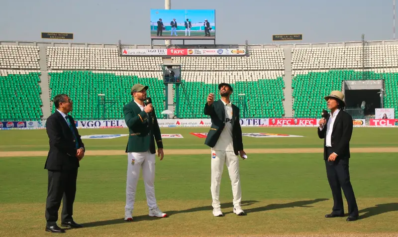 Pakistan fight back to reach 313-5 after South Africa’s comeback in first Test