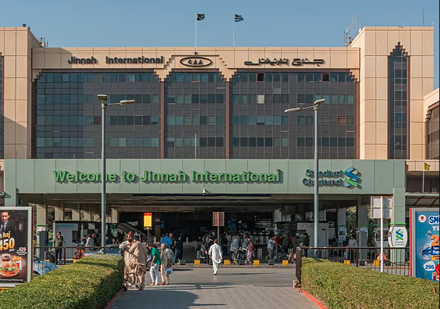 New FIA Regulation Prevents Hundreds of Pakistani Workers from Traveling Abroad