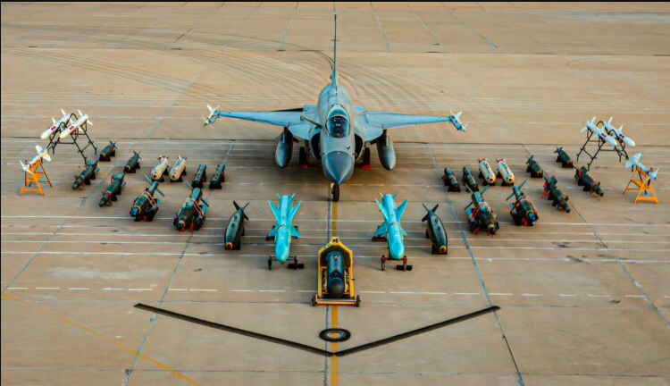 Bangladeshi pilots visit Pakistan for the first time since 1971 as speculation grows over JF-17 Block III jets